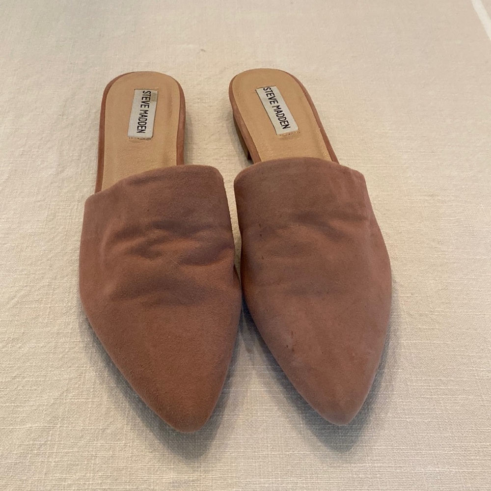 Blush suede Steve Madden slides